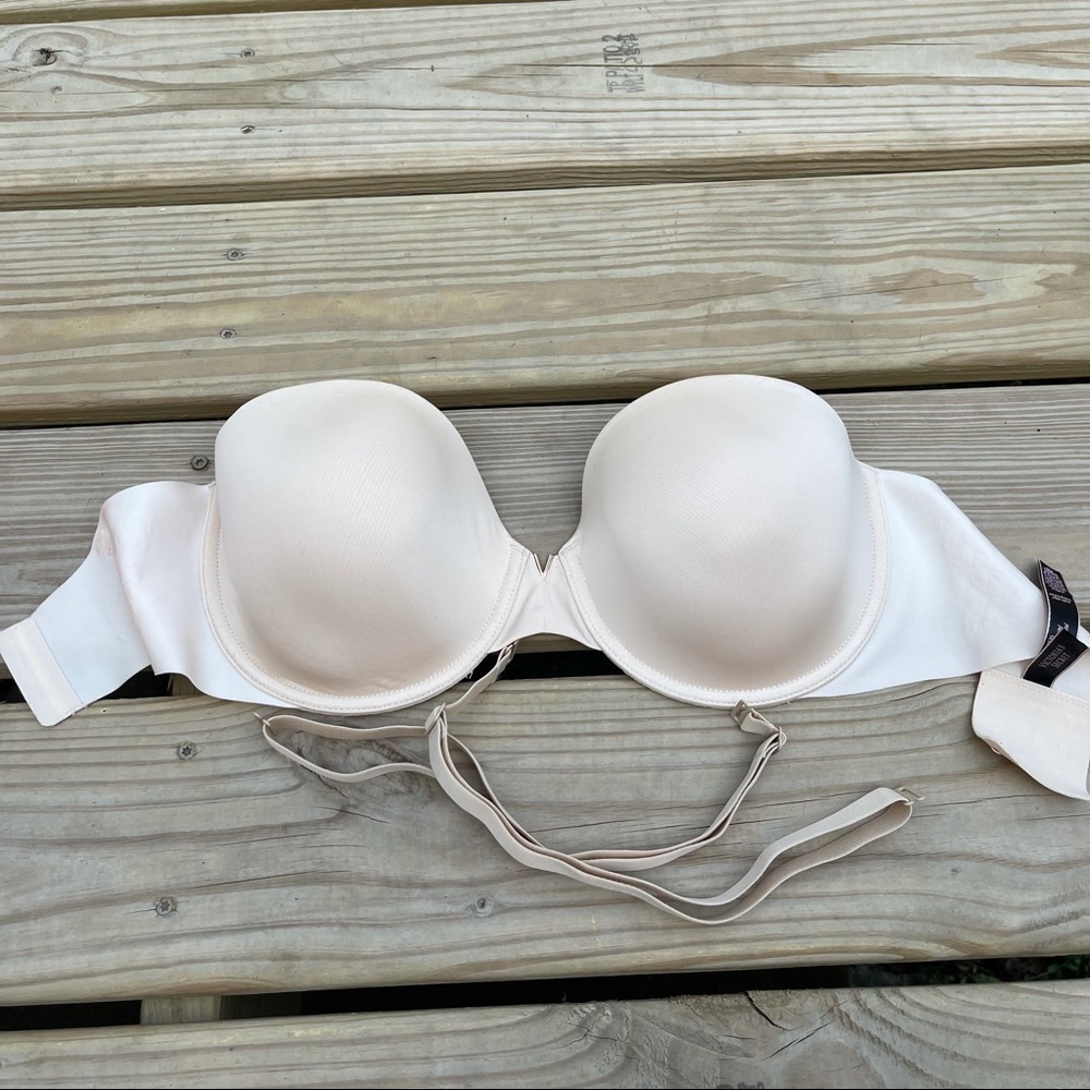 Victoria’s Secret multi-way strapless bra 34DDD